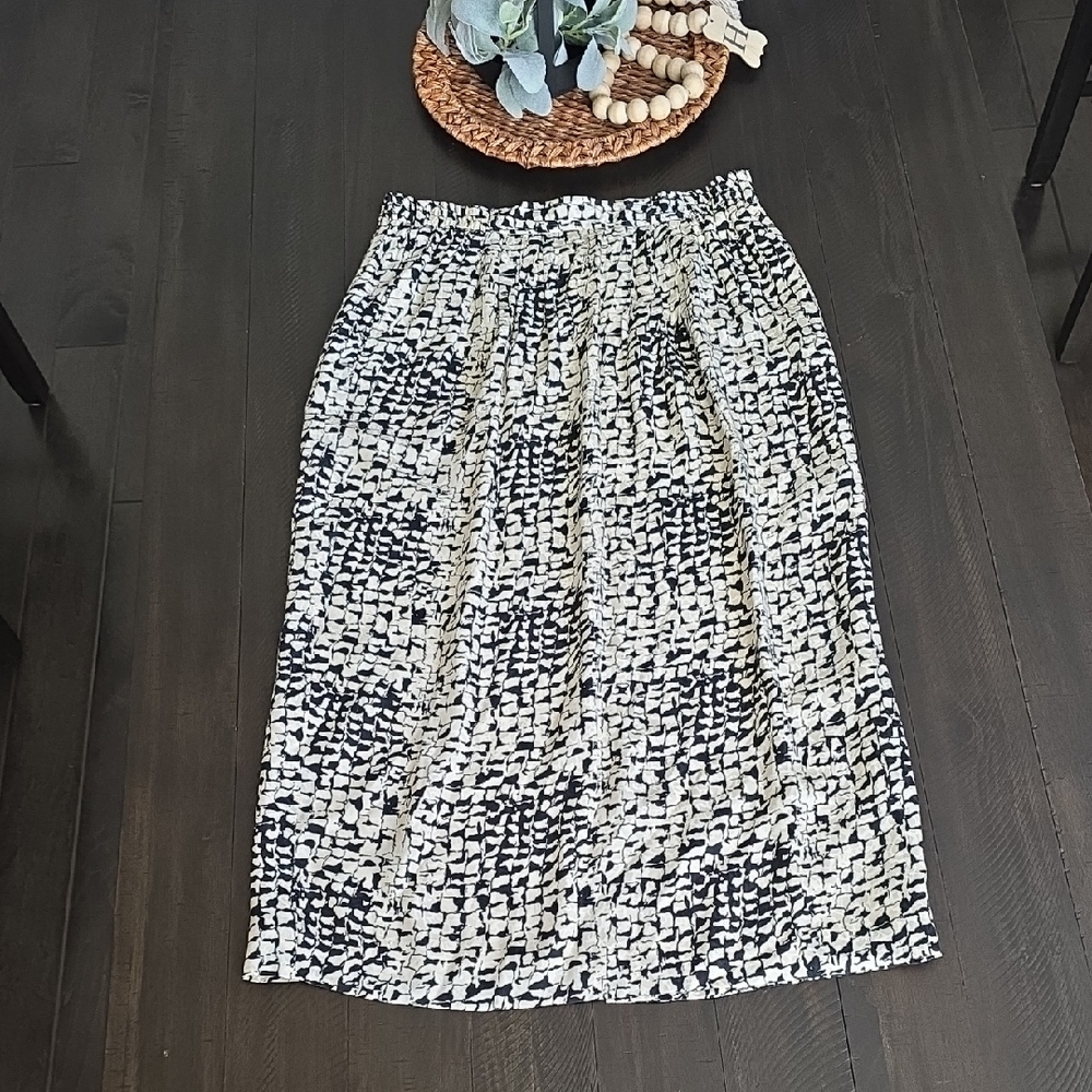 Vintage Doncaster 100% Silk Cream Black Maxi Skirt, Size 8 (L)